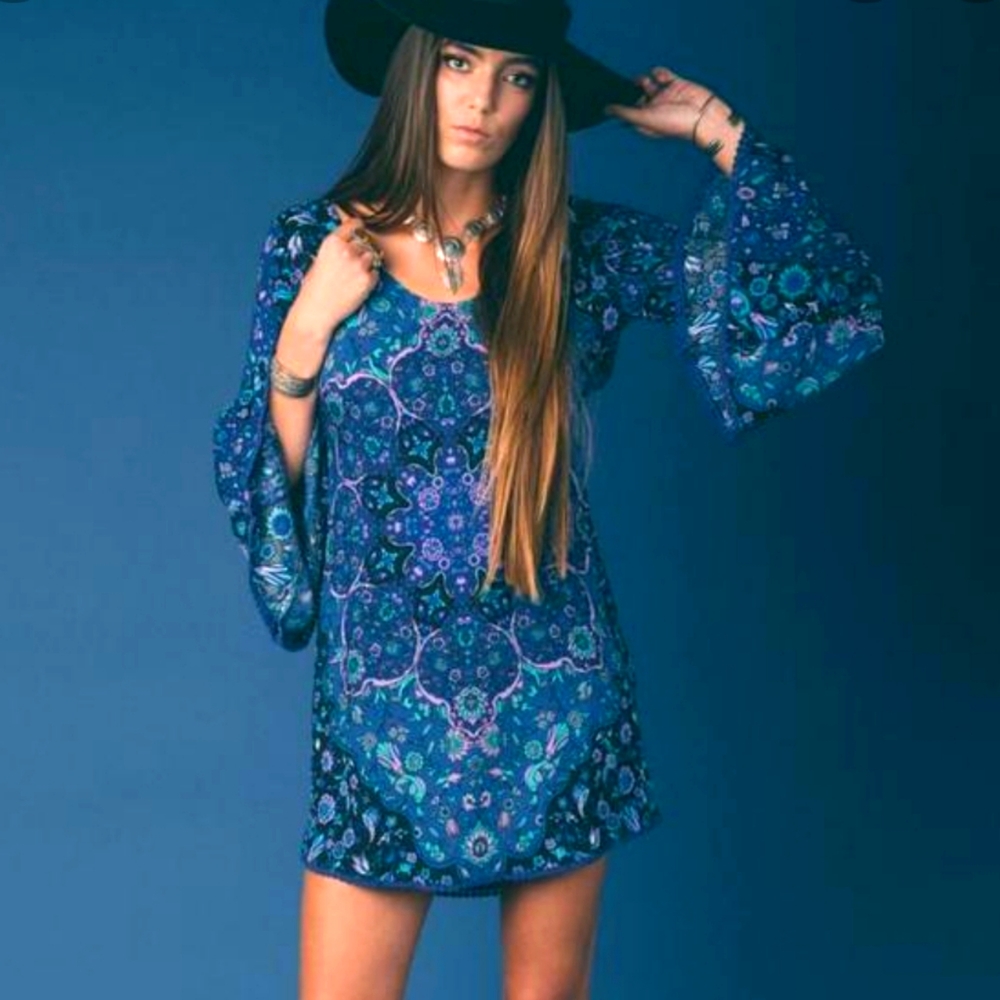 Kiss The Sky Bell Sleeve Mini (xs)